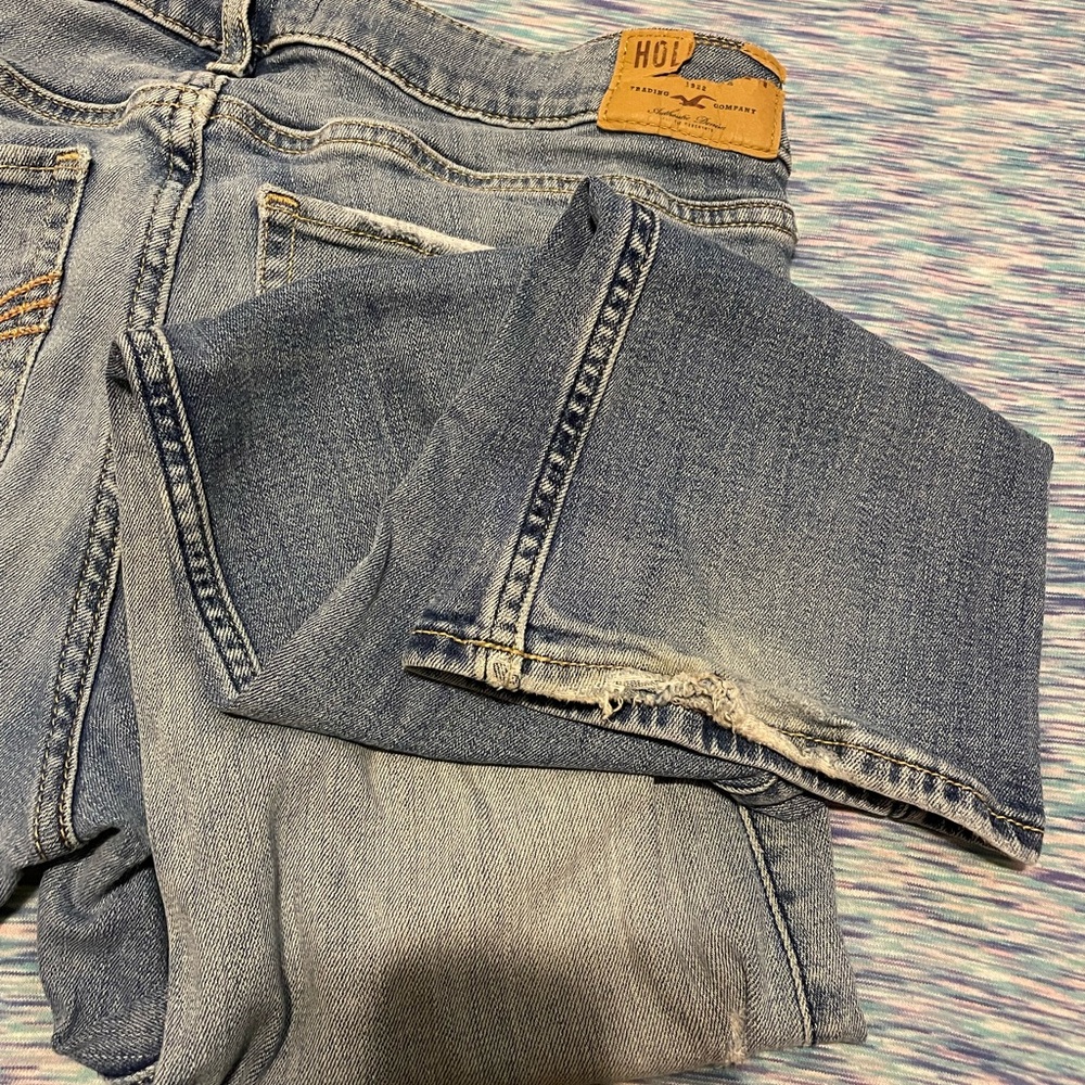 Hollister Jeans. - Picture 6 of 8